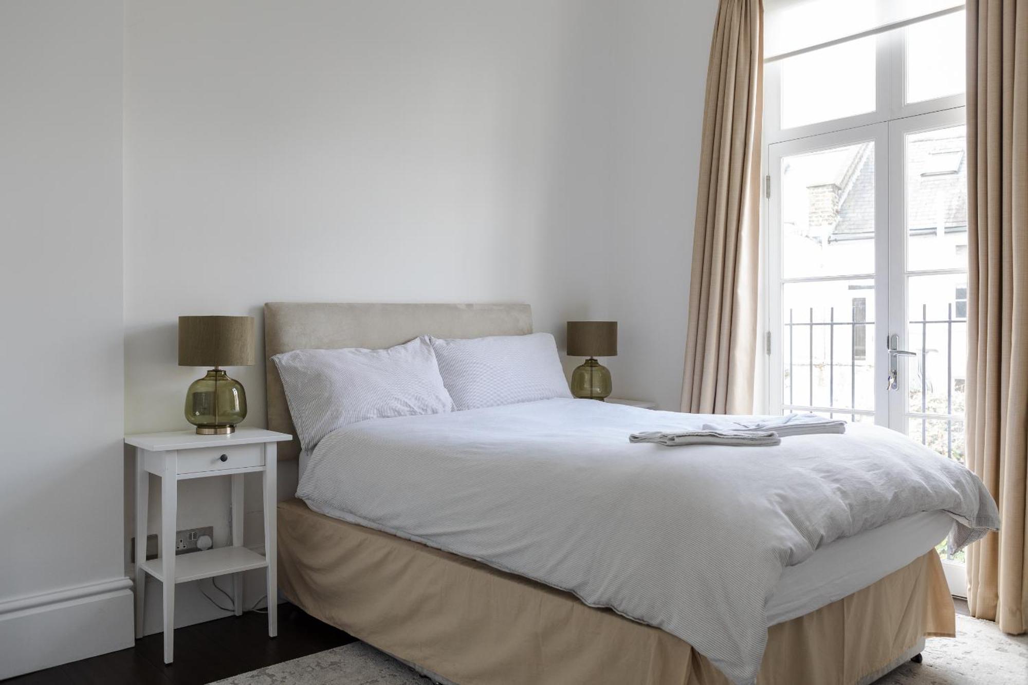 Number 53 - Stunning Maisonette With Parking In Kensington & Chelsea Londen Buitenkant foto