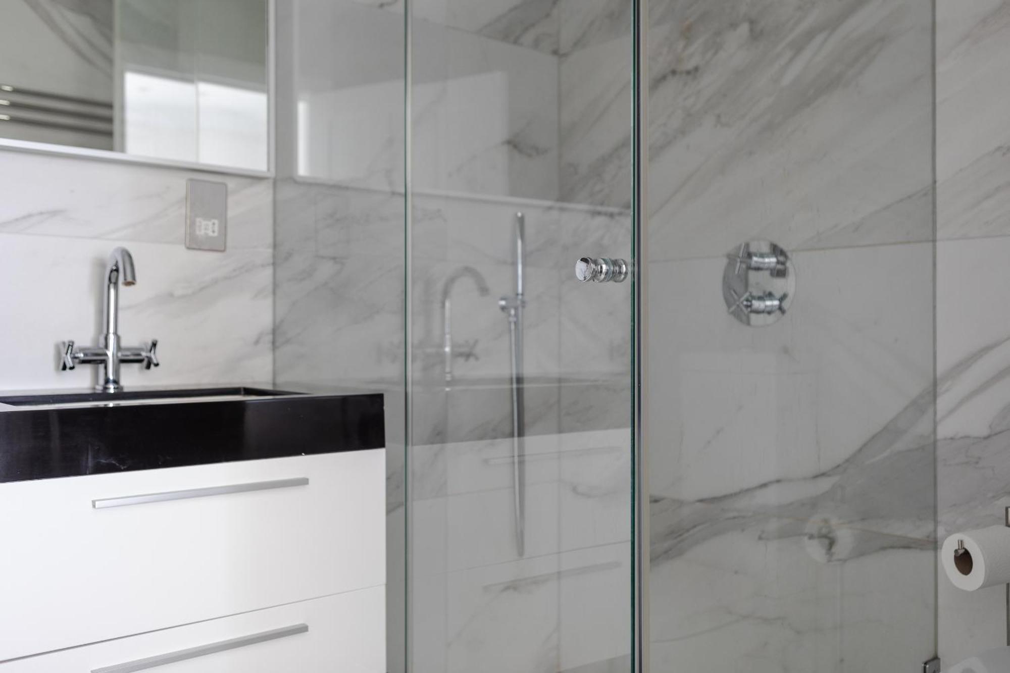 Number 53 - Stunning Maisonette With Parking In Kensington & Chelsea Londen Buitenkant foto